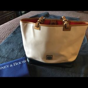 Dooney& Bourke tote